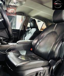 تۆیۆتا کامری